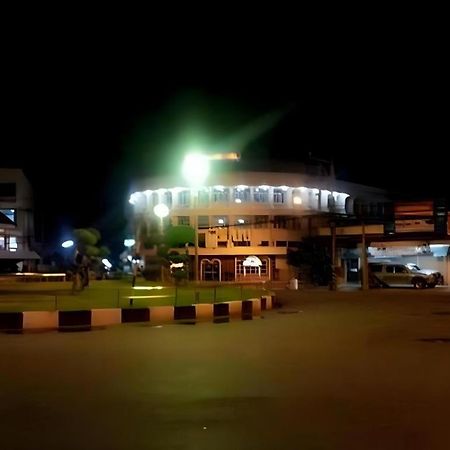 Supak Hotel Kalaszin Kültér fotó